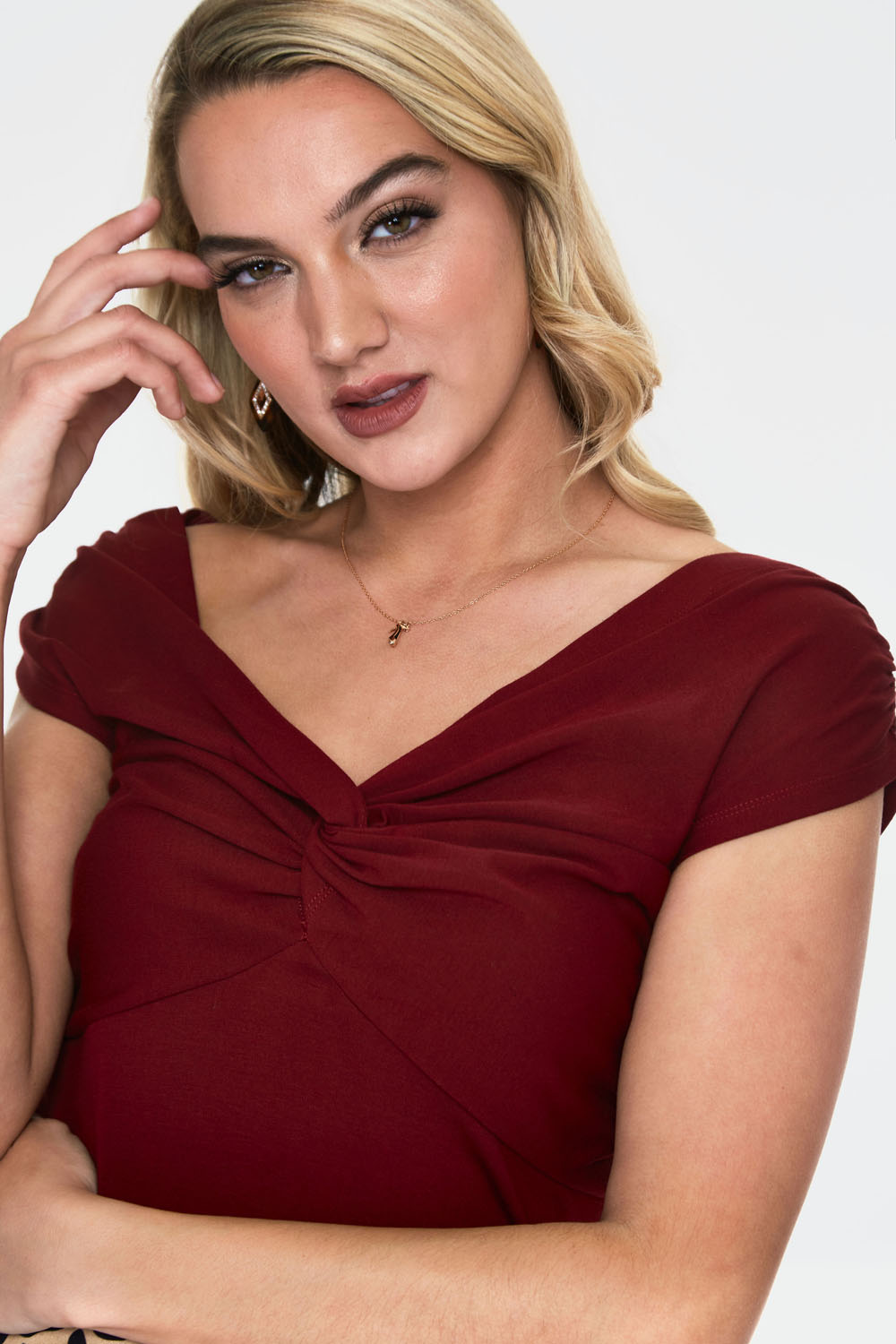Brianna Sleeveless Top With Knotted Bust