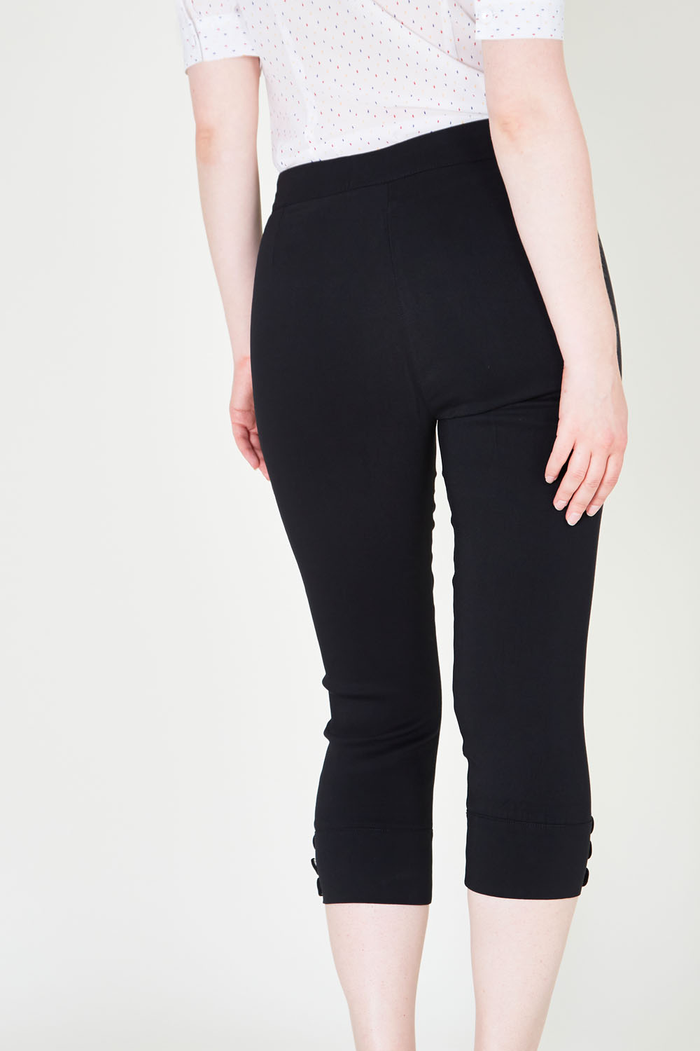 Easy 2 Wear ® Women's Regular Fit Capri Black : Amazon.in: Fashion